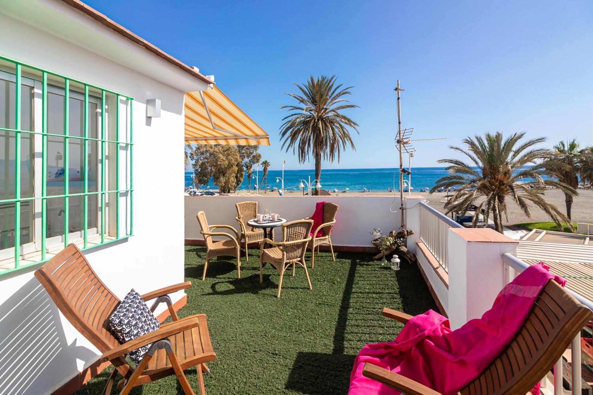 Sea & Wave Al Rolo Beach Apartment Malaga Zewnętrze zdjęcie