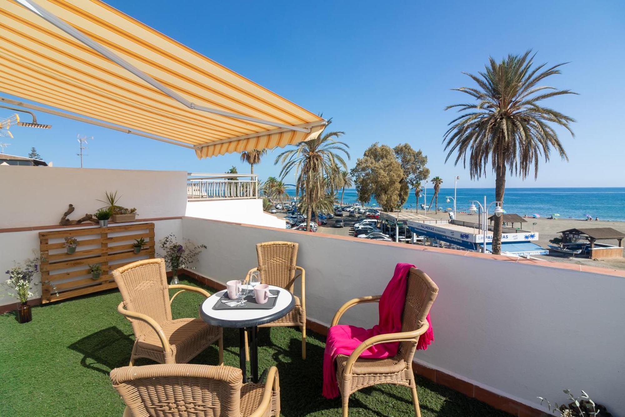 Sea & Wave Al Rolo Beach Apartment Malaga Zewnętrze zdjęcie